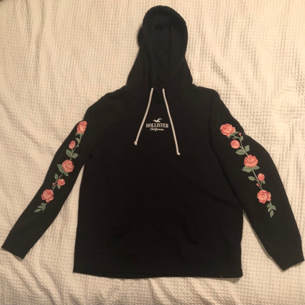 Hollister sweatshirt with roses on sleeves